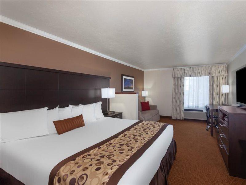 Ramada By Wyndham Moses Lake Exterior photo