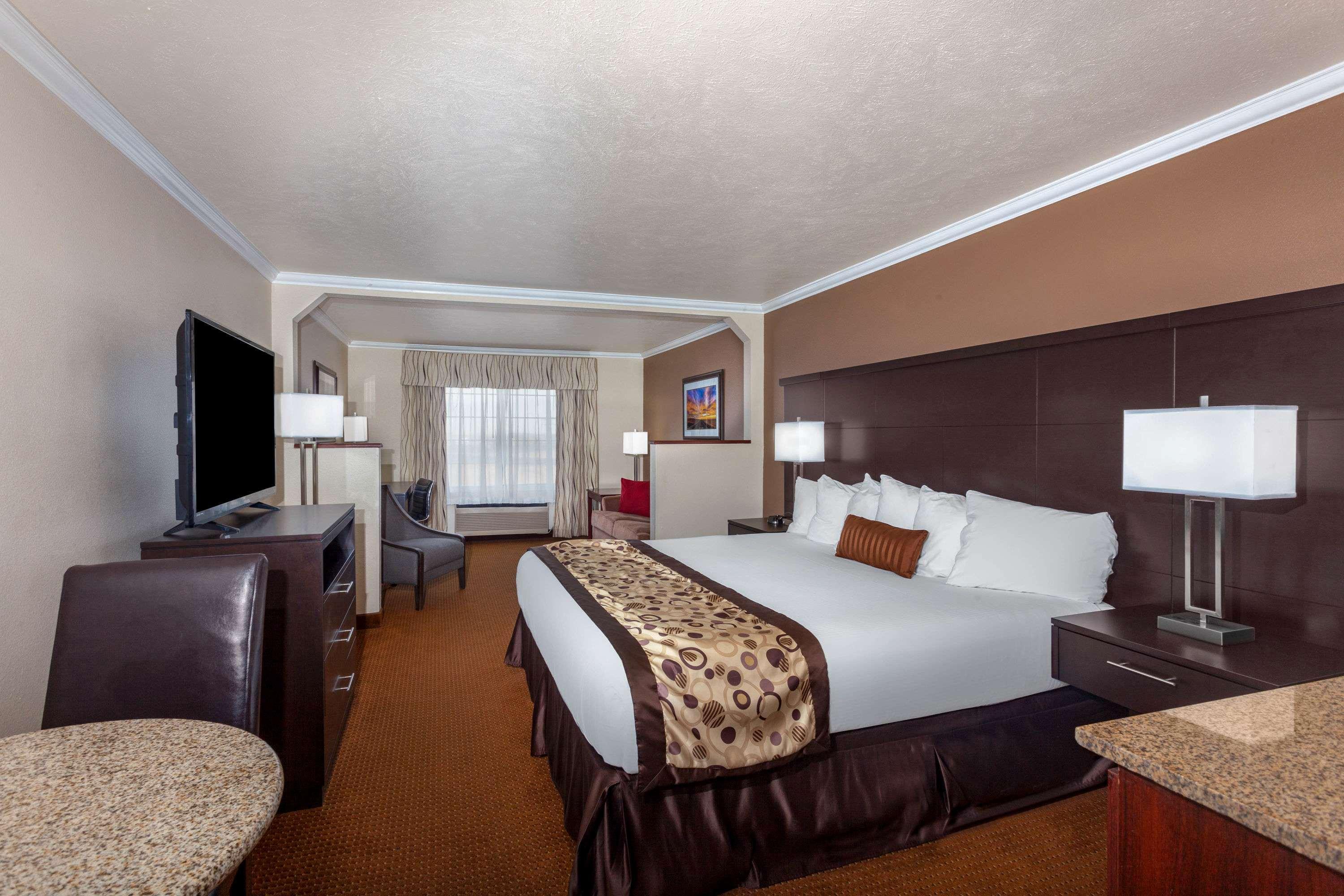 Ramada By Wyndham Moses Lake Exterior photo