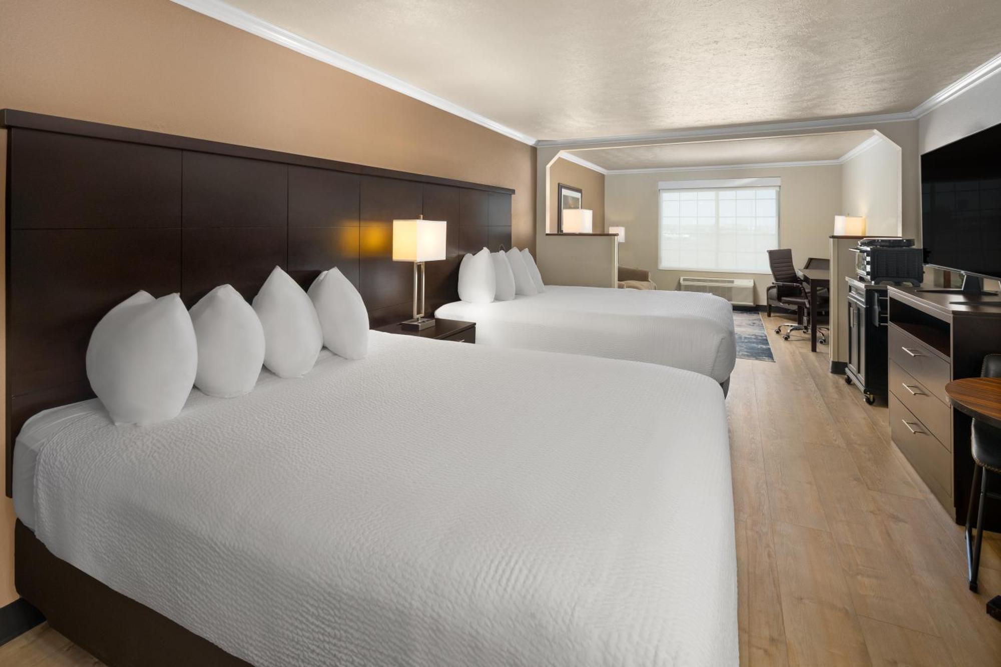 Ramada By Wyndham Moses Lake Exterior photo